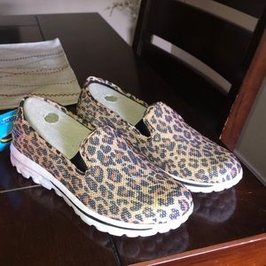 NWT Cheetah Slip On’s